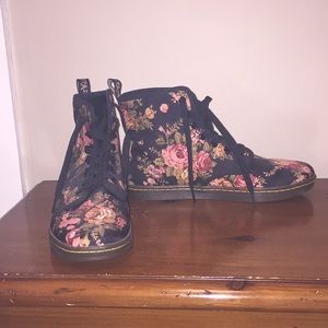 Dr. Martens Sneaker Boot - Floral spring